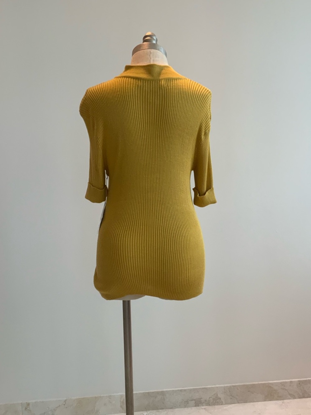 Classic Joseph  A. Mustard Ribbed Mock Neck Sweater SZ XLG NWT - Picture 2 of 7